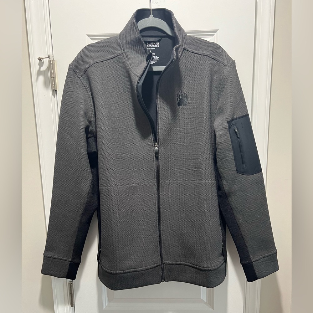 DULUTH TRADING ALASKAN HARDGEAR 1/2 ZIP JACKET.  Large.